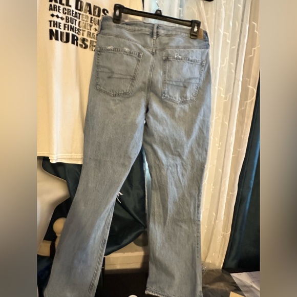 American Eagle Outfitters Light Blue Distressed Boyfriend Jeans - Picture 3 of 4
